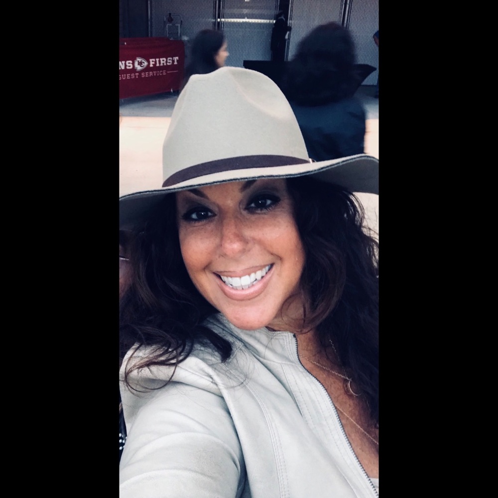 Meet your Posher, Michele